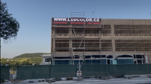 led obrazovka do fasady